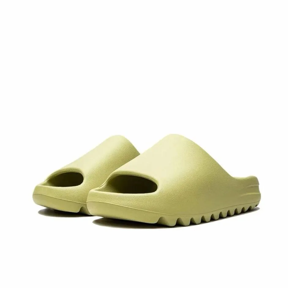[yeezy]Yeezy slippers, when dragged in one line, feel like stepping on poop (12) - Image 1